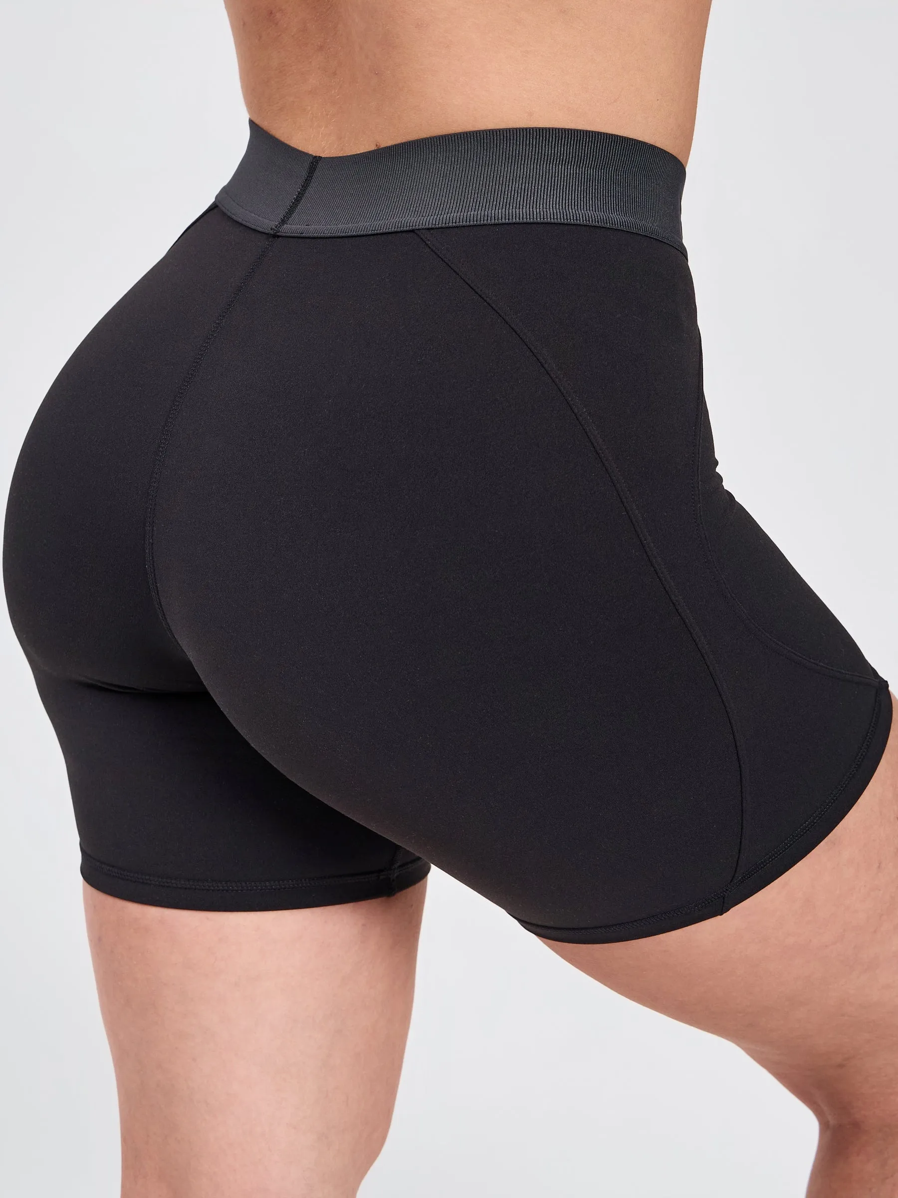 Bliss Butter Short 6" - Onyx Black