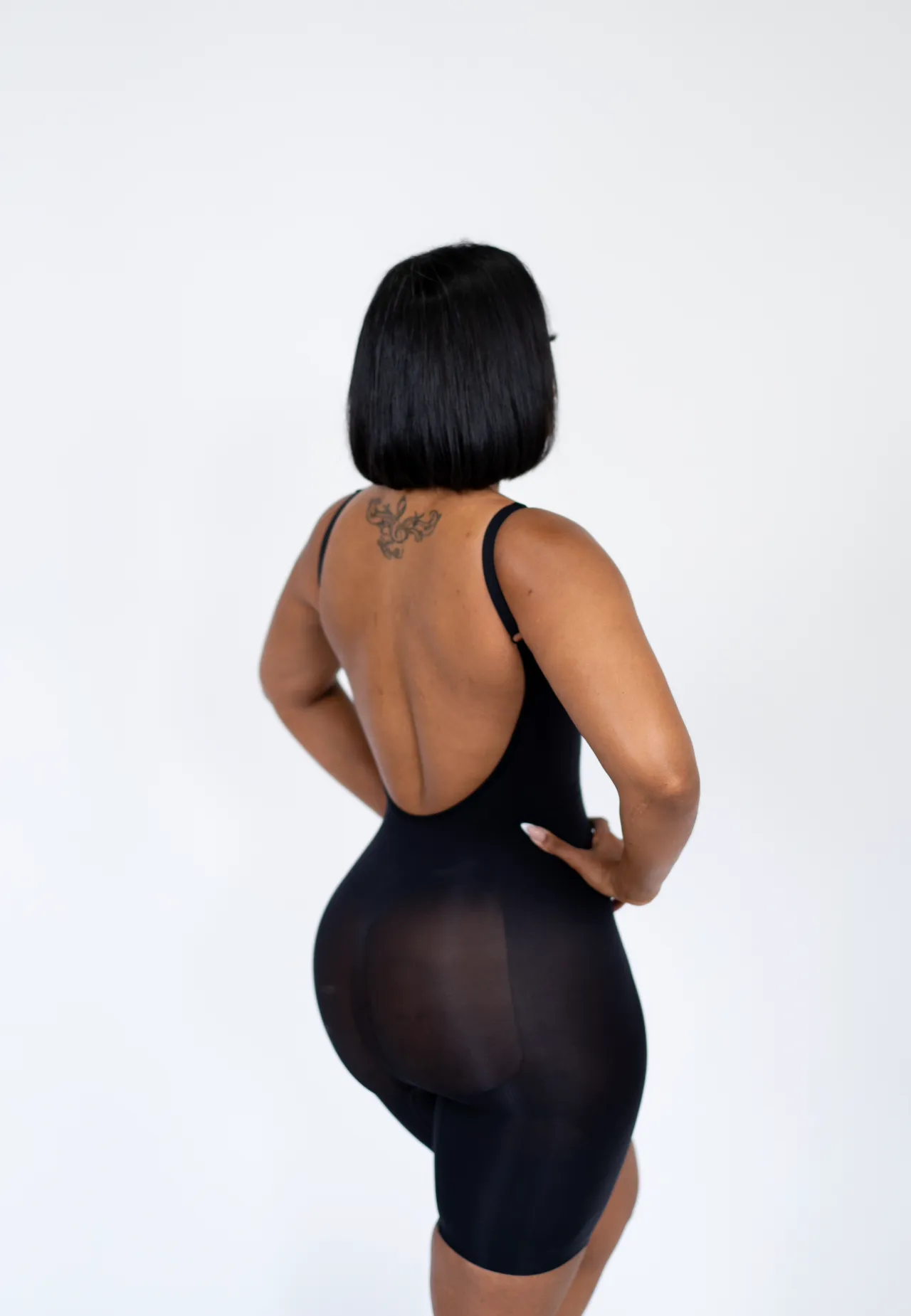 NEW - BACKLESS ABOVE THE KNEE SEAMLESS COMPRESSION BODYSUIT